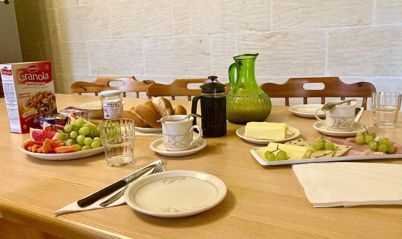 Farmhouse Tal Kaptan Kerċem Екстериор снимка