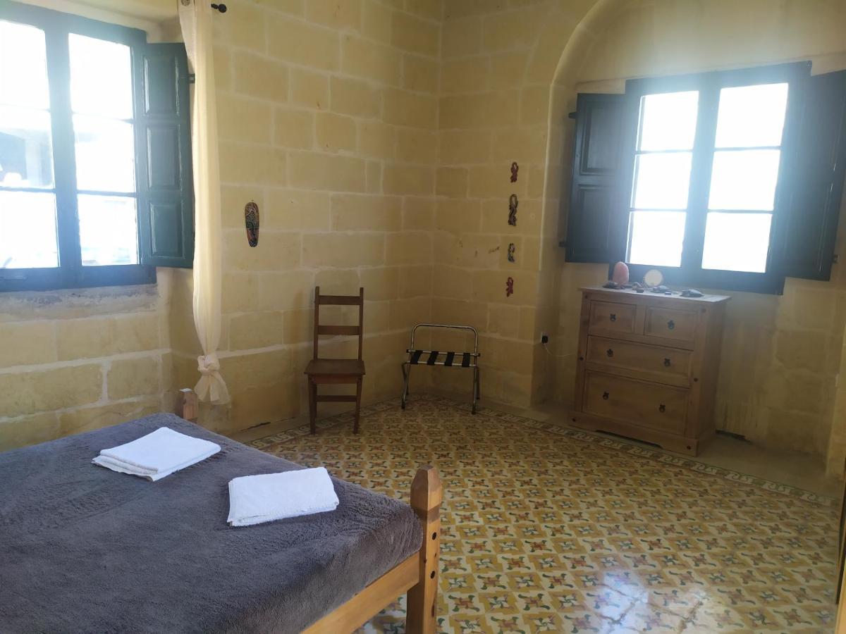 Farmhouse Tal Kaptan Kerċem Екстериор снимка
